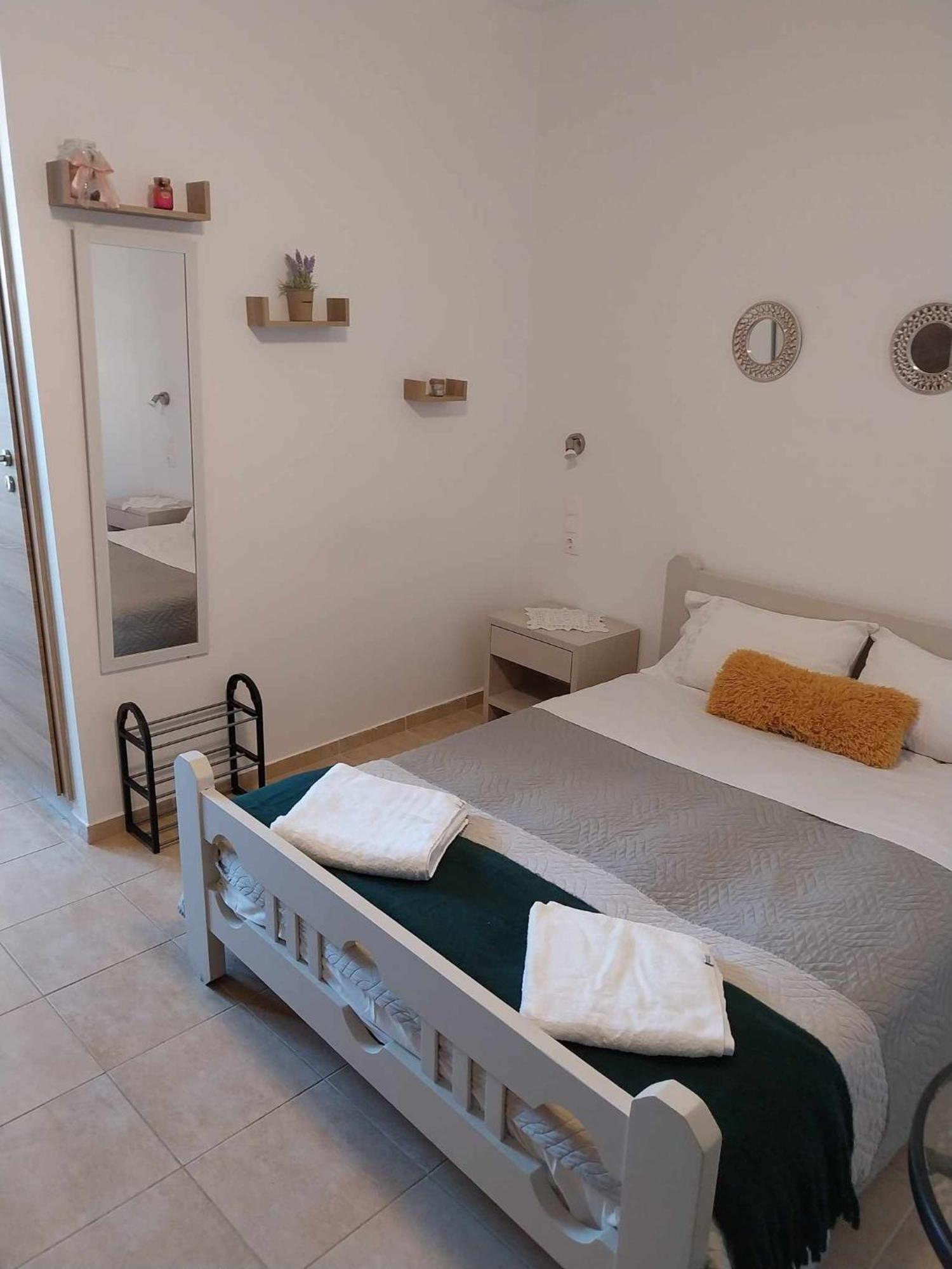 Papas Apartments Moírai Buitenkant foto